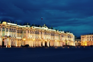 В Петербурге из-за сообщения о минировании эвакуировали "Эрмитаж"