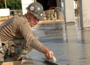 Учёные придумали, как увеличить прочность бетона газировкой