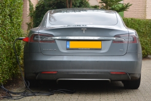 Tesla выпустила самую дальнобойную Model 3 в Китае