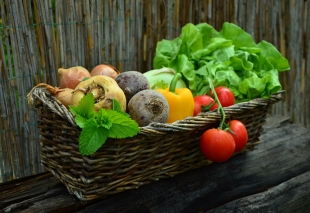 Учёные назвали продукты для профилактики деменции и болезней сердца